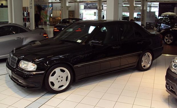 By nakhon100 - Mercedes-Benz C36 AMG, CC BY 2.0, https://commons.wikimedia.org/w/index.php?curid=37765282