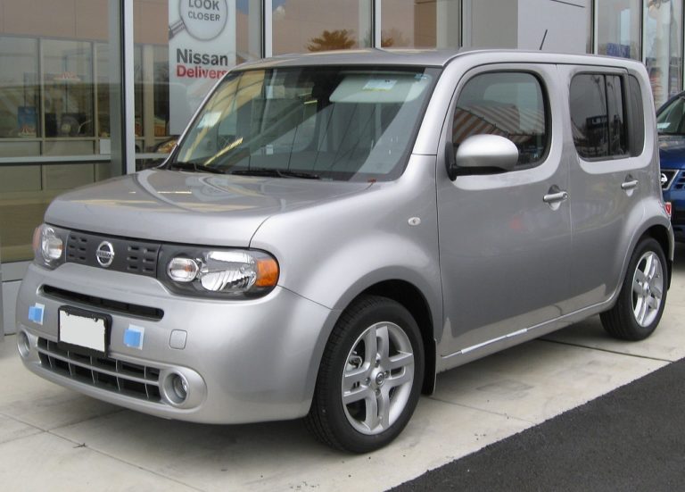 Nissan Cube Front